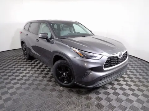 More photos of 2023 Toyota Highlander L at Don Wood Chevrolet, OH