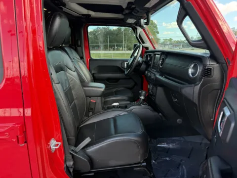 Another view of 2019 Jeep Wrangler Unlimited Sahara for sale in Alvin, TX at Auto Boutique Texas