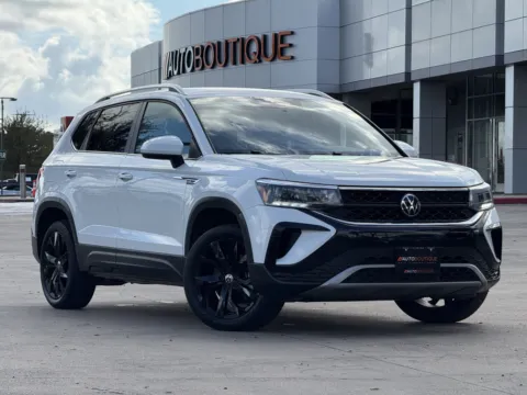 Photos of 2022 Volkswagen Taos SE for sale in Alvin, TX at Auto Boutique Texas