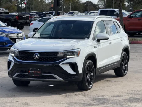 Another view of 2022 Volkswagen Taos SE for sale in Alvin, TX at Auto Boutique Texas