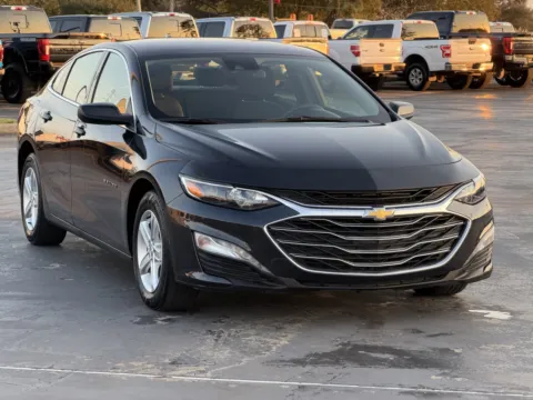 Photos of 2023 Chevrolet Malibu LT for sale in Alvin, TX at Auto Boutique Texas