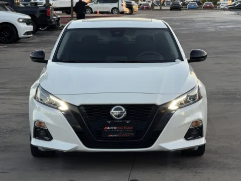More photos of 2022 Nissan Altima 2.5 SR at Auto Boutique Texas, TX