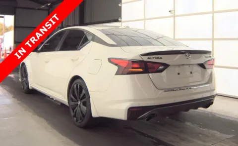 More photos of 2022 Nissan Altima 2.5 SR at Auto Boutique Texas, TX