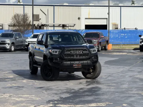 Black 2019 Toyota Tacoma SR for sale in Alvin, TX