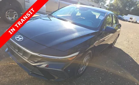 Black 2024 Hyundai Elantra SEL for sale in Alvin, TX