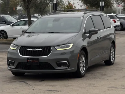 Another view of 2021 Chrysler Pacifica Touring for sale in Alvin, TX at Auto Boutique Texas