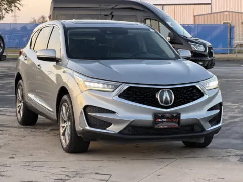 Photos of 2019 Acura RDX w Technology Pkg for sale in Alvin, TX at Auto Boutique Texas