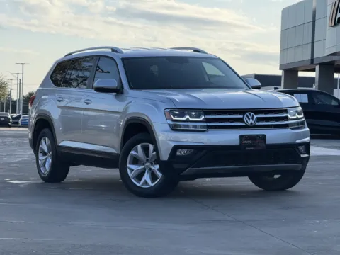 Photos of 2018 Volkswagen Atlas 3.6L V6 SE for sale in Alvin, TX at Auto Boutique Texas