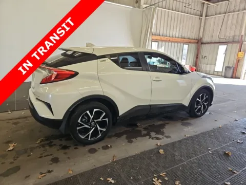More photos of 2021 Toyota C-HR XLE at Auto Boutique Texas, TX