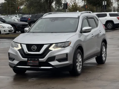 Another view of 2020 Nissan Rogue SV for sale in Alvin, TX at Auto Boutique Texas