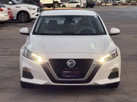 More photos of 2022 Nissan Altima 2.5 SV at Auto Boutique Texas, TX