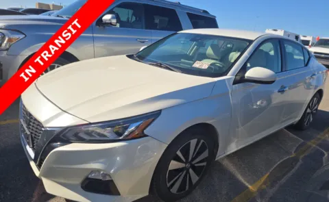 White 2022 Nissan Altima 2.5 SV for sale in Alvin, TX