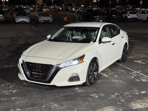 More photos of 2022 Nissan Altima 2.5 SV at Auto Boutique Texas, TX