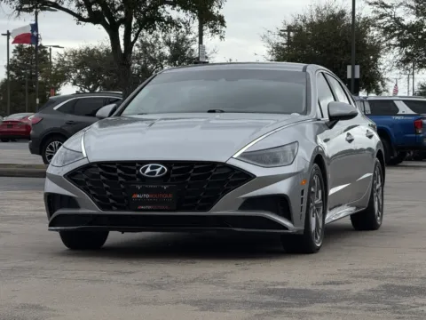Another view of 2021 Hyundai Sonata SEL for sale in Alvin, TX at Auto Boutique Texas
