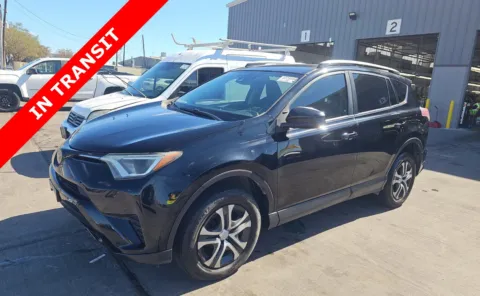 Black 2018 Toyota RAV4 LE for sale in Alvin, TX