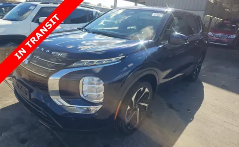 Blue 2023 Mitsubishi Outlander SE for sale in Alvin, TX