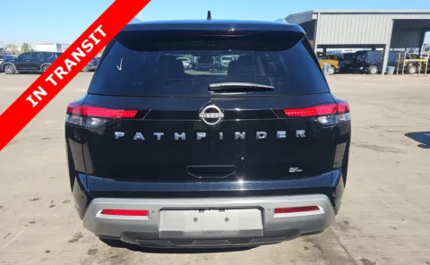 More photos of 2022 Nissan Pathfinder SL at Auto Boutique Texas, TX