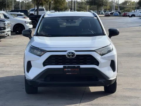 More photos of 2019 Toyota RAV4 LE at Auto Boutique Texas, TX