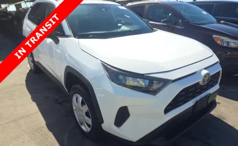 White 2019 Toyota RAV4 LE for sale in Alvin, TX