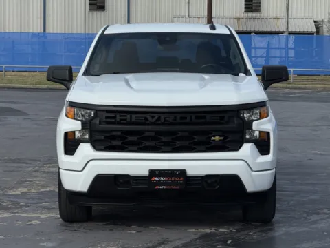 More photos of 2022 Chevrolet Silverado 1500 Custom at Auto Boutique Texas, TX