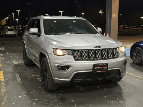 Another view of 2018 Jeep Grand Cherokee Altitude for sale in Alvin, TX at Auto Boutique Texas