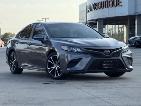 Photos of 2020 Toyota Camry Hybrid SE for sale in Alvin, TX at Auto Boutique Texas