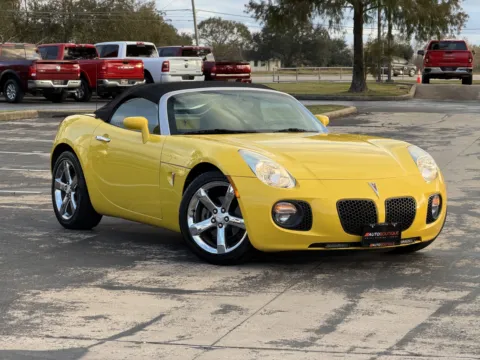 Yellow 2007 Pontiac Solstice GXP for sale in Alvin, TX