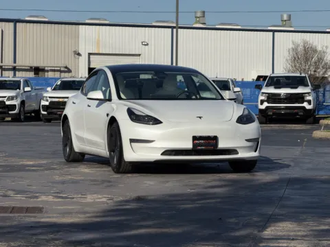Photos of 2023 Tesla Model 3 for sale in Alvin, TX at Auto Boutique Texas
