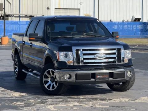Photos of 2009 Ford F-150 XLT for sale in Alvin, TX at Auto Boutique Texas