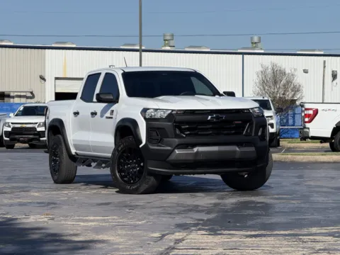 White 2024 Chevrolet Colorado 4WD Trail Boss for sale in Alvin, TX