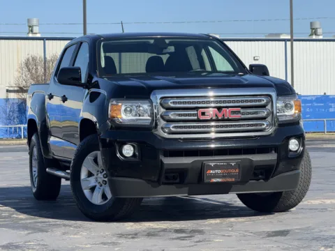 Photos of 2015 GMC Canyon 4WD SLE for sale in Alvin, TX at Auto Boutique Texas