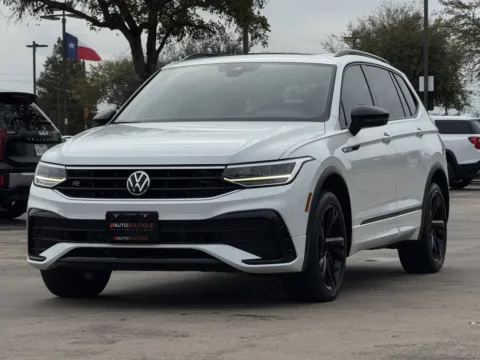 Another view of 2023 Volkswagen Tiguan SE R-Line Black for sale in Alvin, TX at Auto Boutique Texas