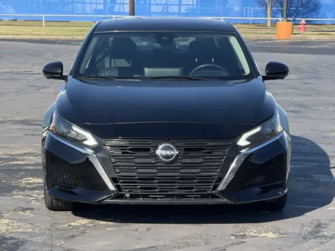 More photos of 2023 Nissan Altima 2.5 SL at Auto Boutique Texas, TX