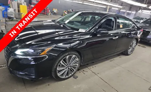 Black 2023 Nissan Altima 2.5 SL for sale in Alvin, TX