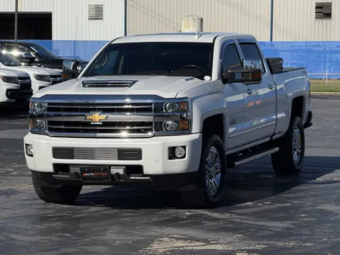 Another view of 2019 Chevrolet Silverado 2500HD High Country for sale in Alvin, TX at Auto Boutique Texas