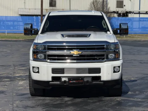 More photos of 2019 Chevrolet Silverado 2500HD High Country at Auto Boutique Texas, TX