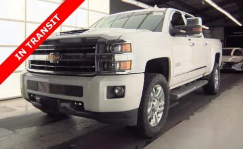 White 2019 Chevrolet Silverado 2500HD High Country for sale in Alvin, TX