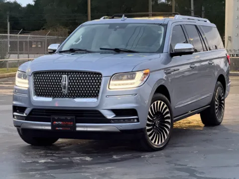 Another view of 2020 LINCOLN NAVIGATOR Black Label for sale in Alvin, TX at Auto Boutique Texas