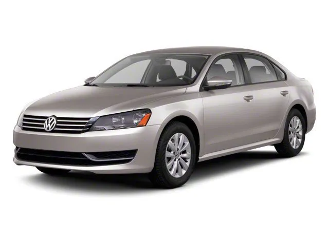 2013 Volkswagen Passat SE's photo