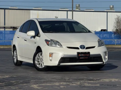 White 2013 Toyota Prius Plug-In for sale in Alvin, TX