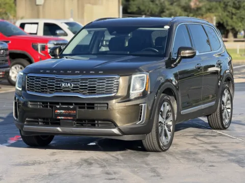 Another view of 2020 Kia Telluride S for sale in Alvin, TX at Auto Boutique Texas