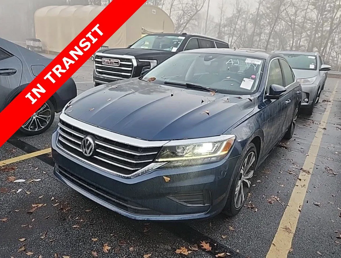 2022 Volkswagen Passat SE's photo