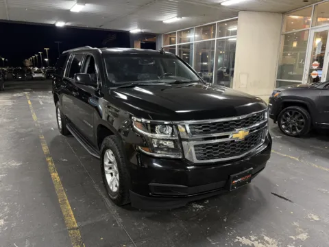 Photos of 2019 CHEVROLET SUBURBAN C LT for sale in Alvin, TX at Auto Boutique Texas