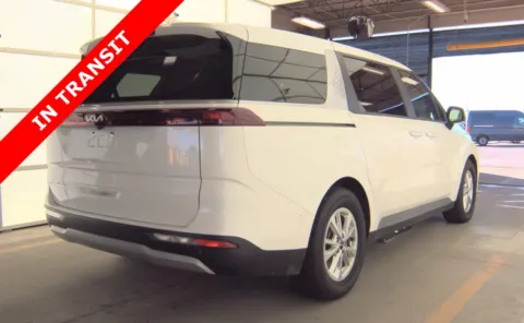 More photos of 2022 Kia Carnival LXS at Auto Boutique Texas, TX