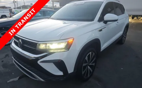 White 2023 Volkswagen Taos SE for sale in Alvin, TX