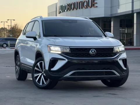 Photos of 2023 Volkswagen Taos SE for sale in Alvin, TX at Auto Boutique Texas