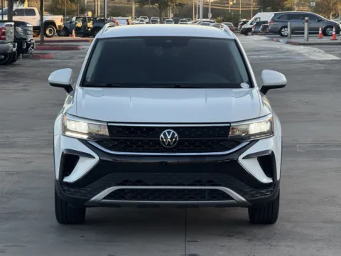 More photos of 2023 Volkswagen Taos SE at Auto Boutique Texas, TX