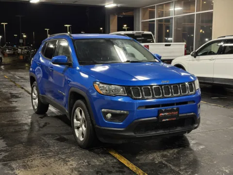 Photos of 2018 Jeep Compass Latitude for sale in Alvin, TX at Auto Boutique Texas