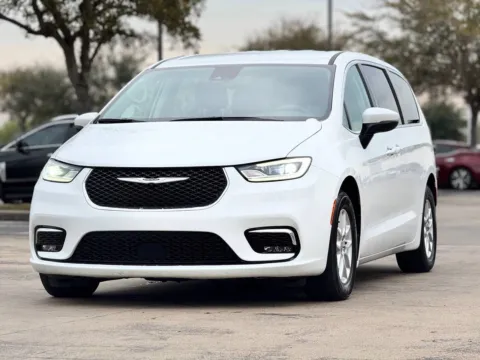 Another view of 2023 Chrysler Pacifica Touring L for sale in Alvin, TX at Auto Boutique Texas