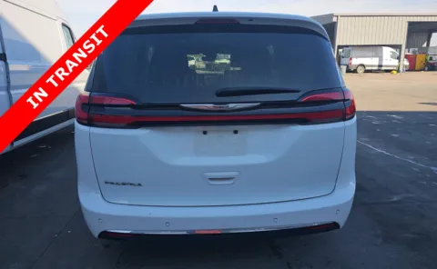 More photos of 2023 Chrysler Pacifica Touring L at Auto Boutique Texas, TX